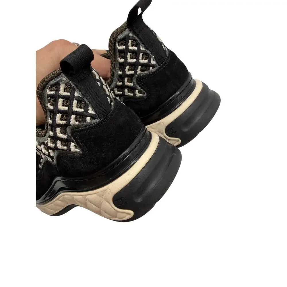 Chanel Interlocking CC Logo Trail Trainer Sneakers Black White Women's Size 37
